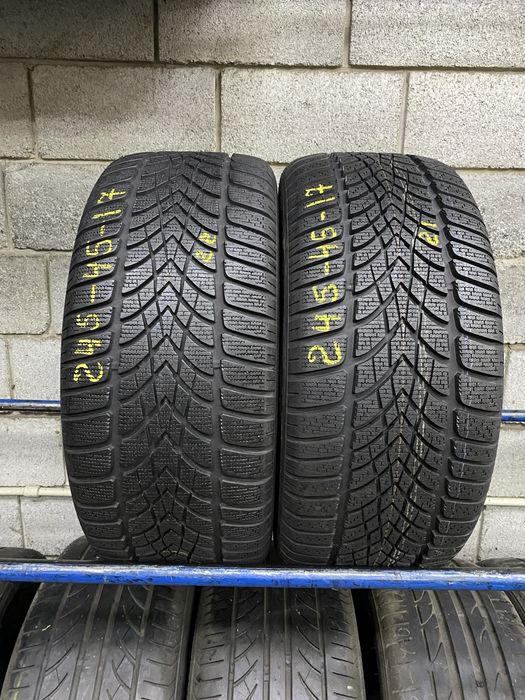 Зимові шини 245/45 R17 (99H) DUNLOP