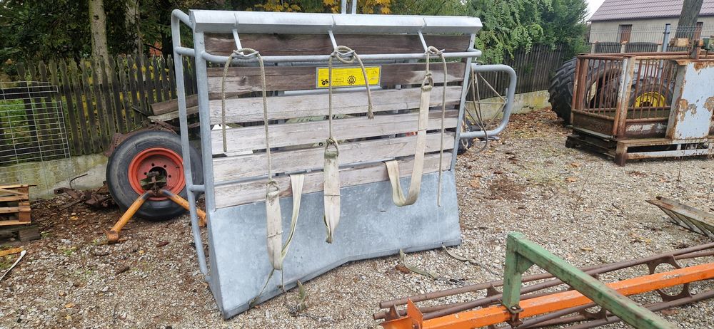 Poskrom dla bydla do korekcji racic