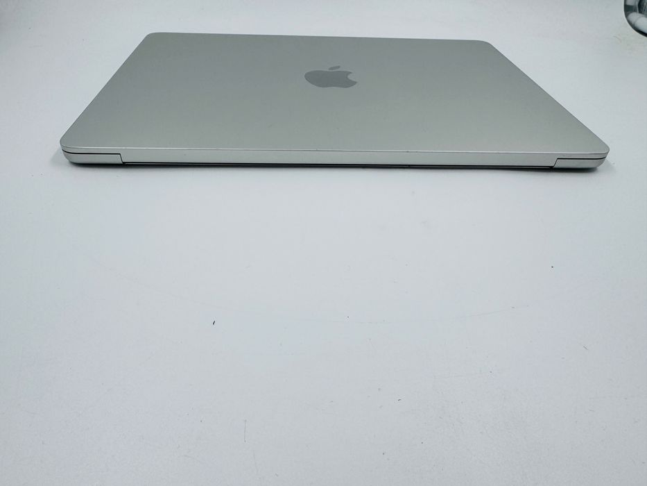 Apple Macbook Air 13.6 M2 2022 8GB RAM 256GB SSD IL6365