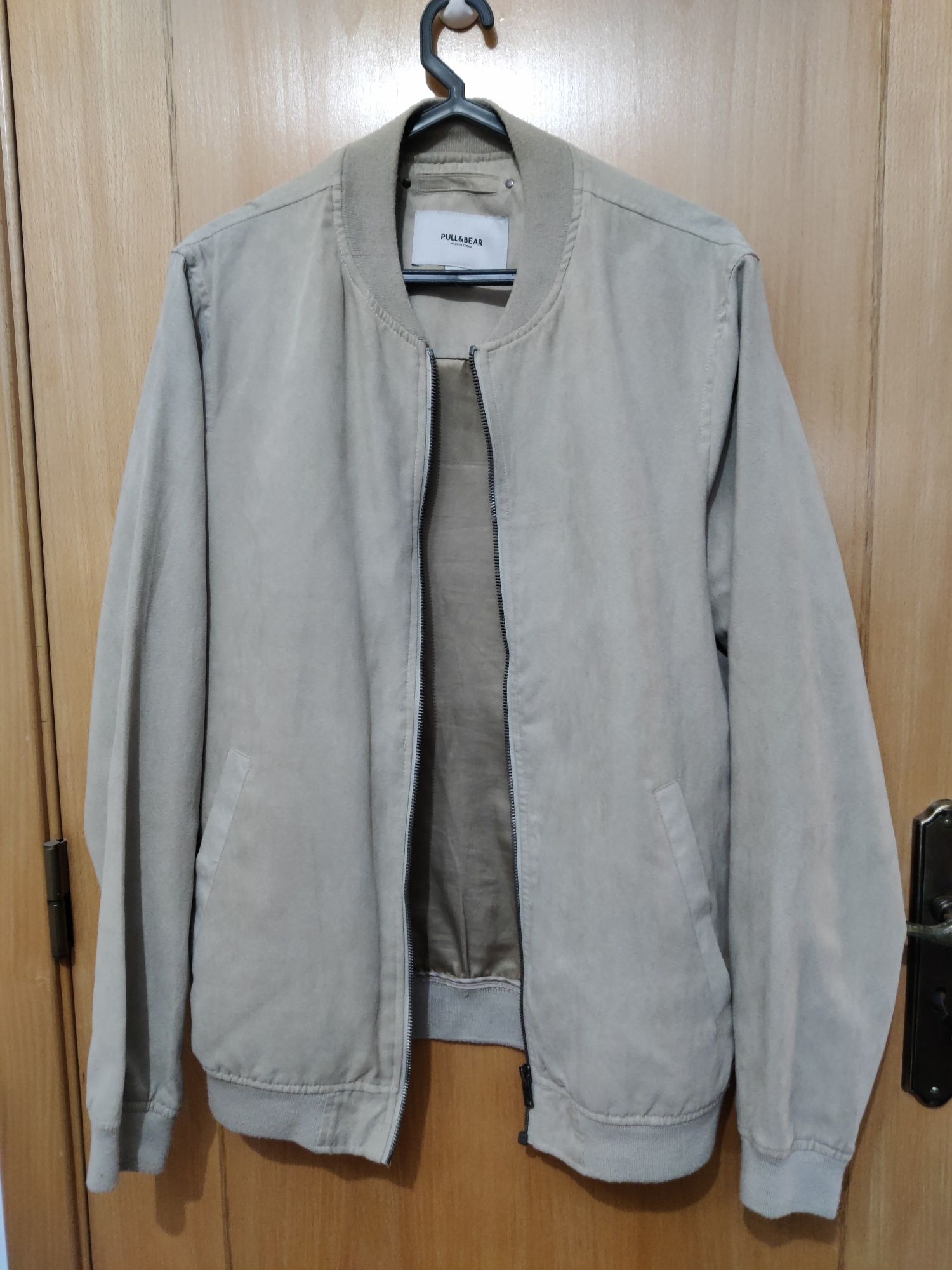 Casaco Pull&Bear - tamanho L 40