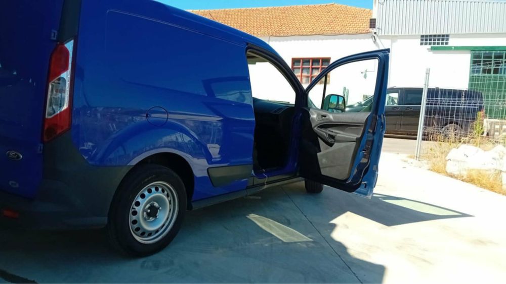 Ford Transit (possibilidade de financiamento)