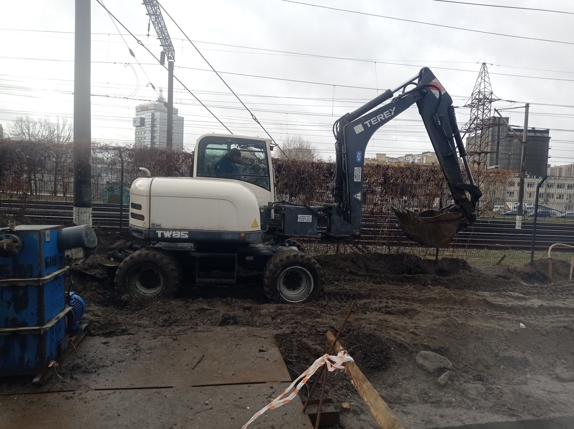 Екскаватор Terex tw  85