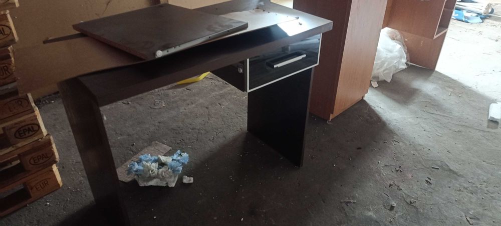 Sprzedam Meble plus łozeczko pietrowe oraz biurko