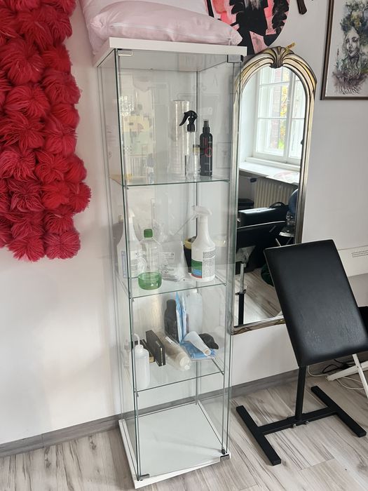 Witryna ikea Detolf