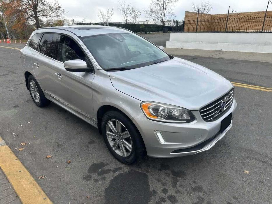 Volvo XC60 T5 Inscription      2017