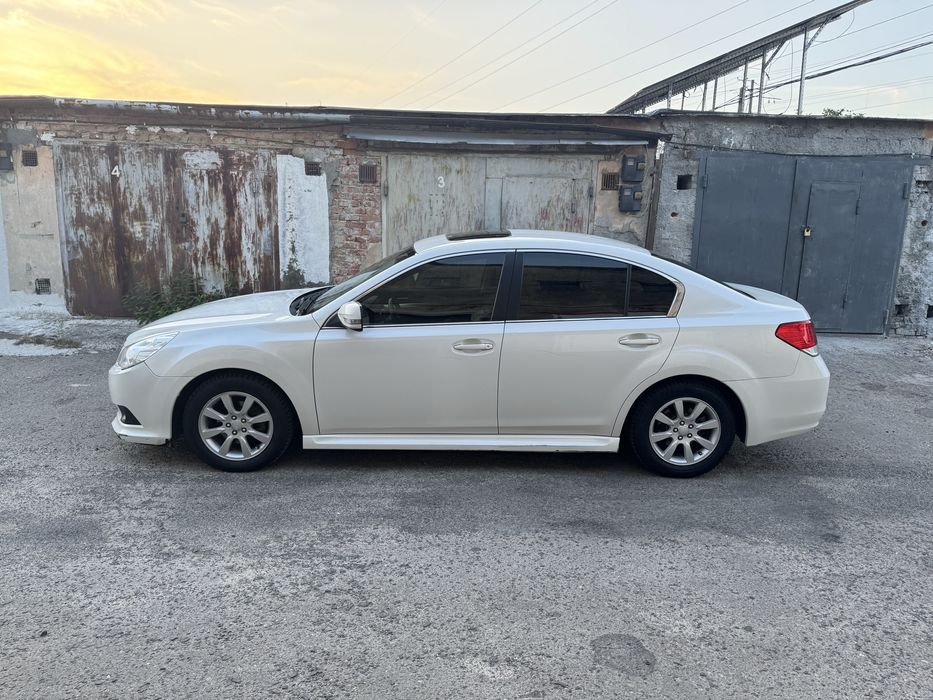 Subaru Legacy.