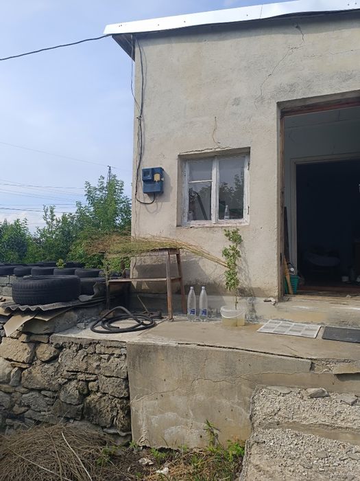 Продається будиночок в передмістті