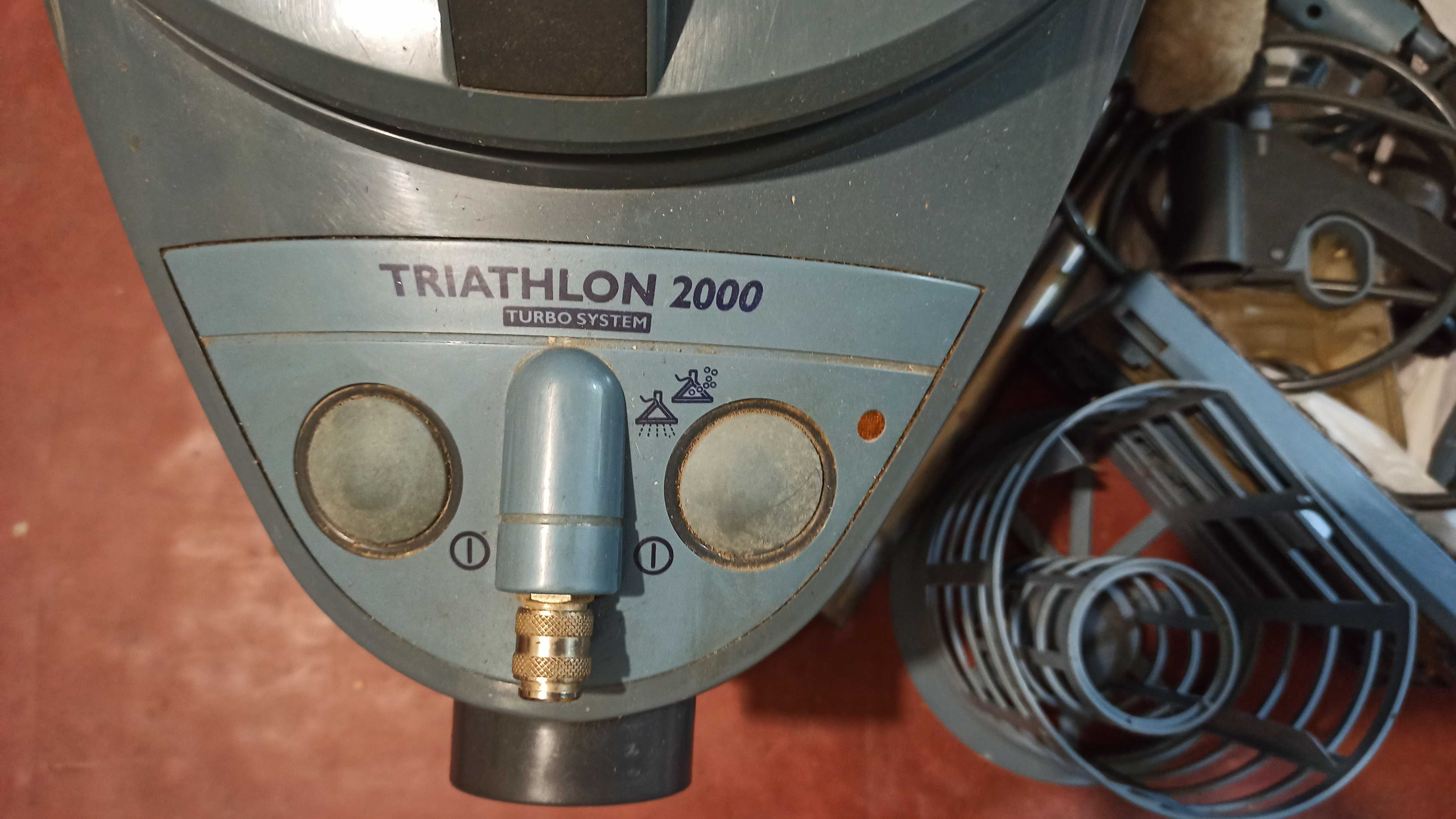 Моющий пылесос Philips Triathlon 2000 , огромный комплект .