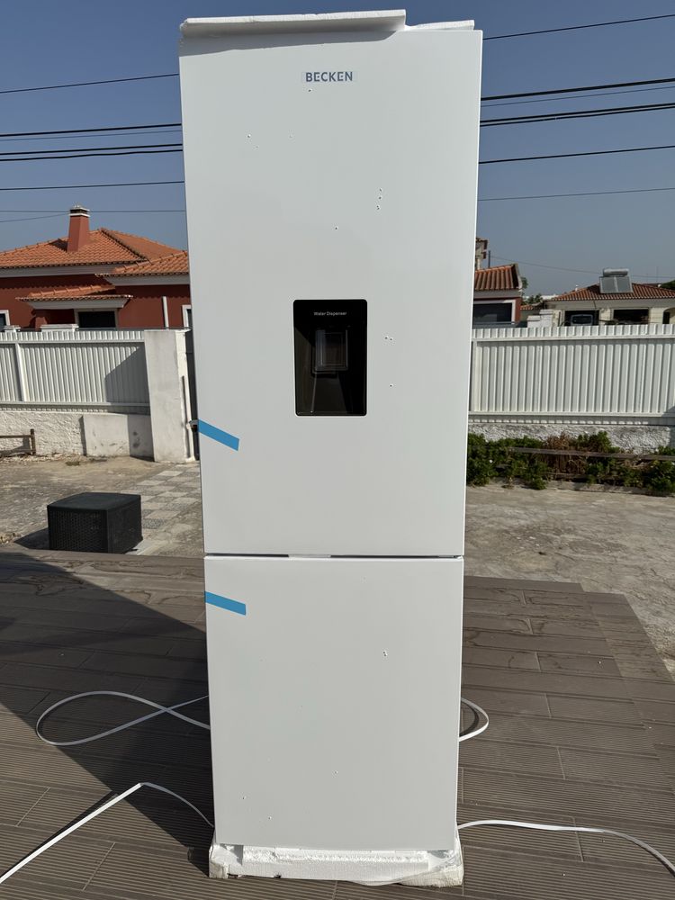 Frigorifico Becken Novo Com dispensador agua