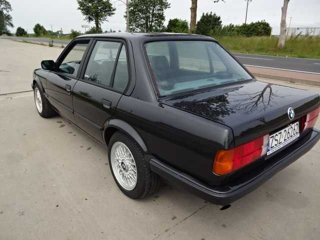PIĘKNE Bmw e30 WĄSKA LAMPA 1- właściciel OKAZJA