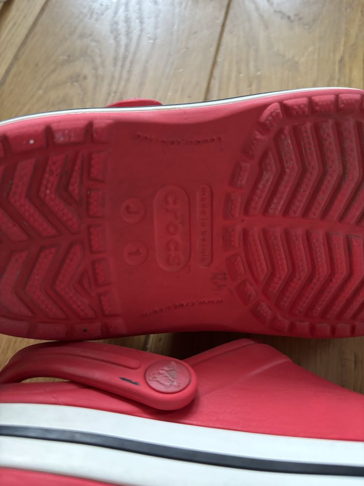 Czerwone buty klapki Crocs J1 rozmiar 32 33 19cm dziewczęce chłopięce