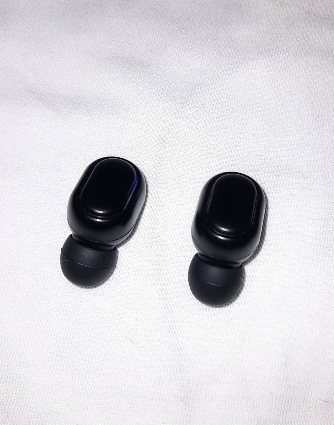 Earbuds Pretos Com Caixa