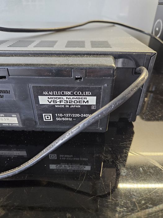 Magnetowid Akai VS-F320