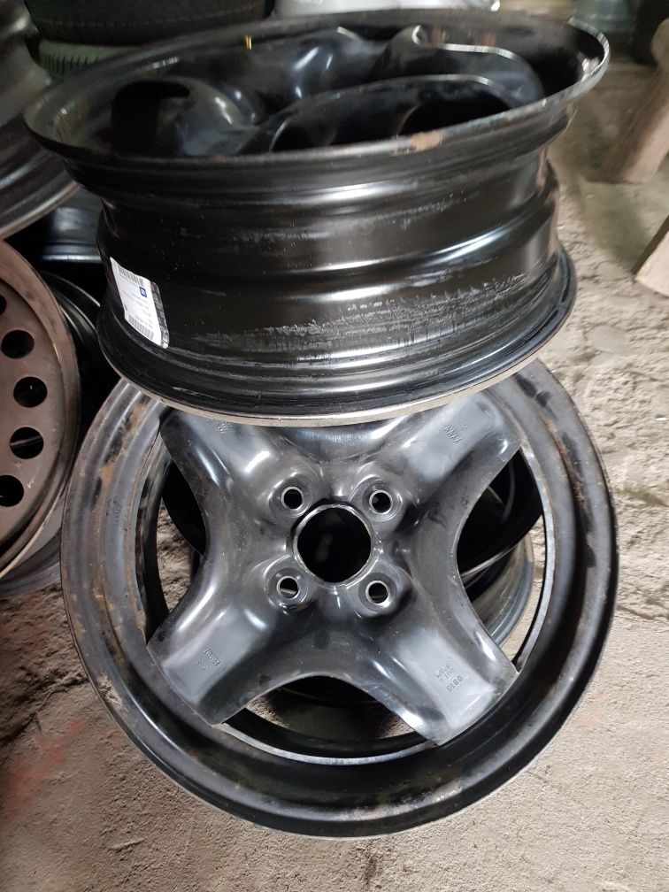 Felgi Stalowe Strukturalne Opel Corsa  R15 4x100 ET39-6J