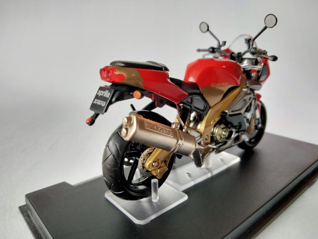 1/24 Aprilia Tuono Fighter 1000 | 2003