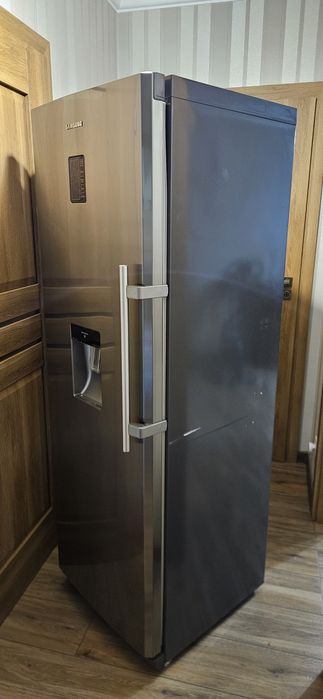 Lodówka SAMSUNG jednodrzwiowa