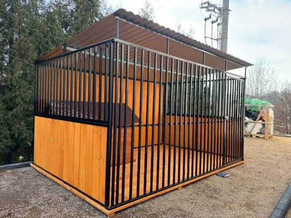 Konstrukcja stalowa-kojec dla psa