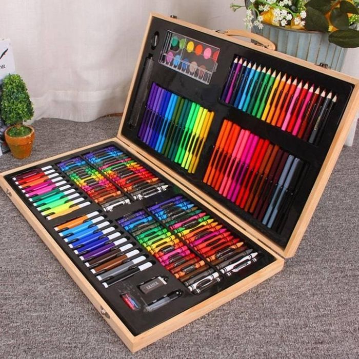 Детский набор для рисования и творчества в деревяном кейсе 220 предмет