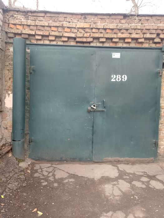 Продам кап.гараж.Мотор 1