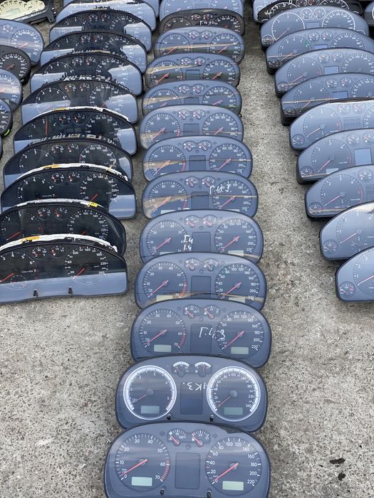 Приборка панель приборів ауді шкода фольцваген