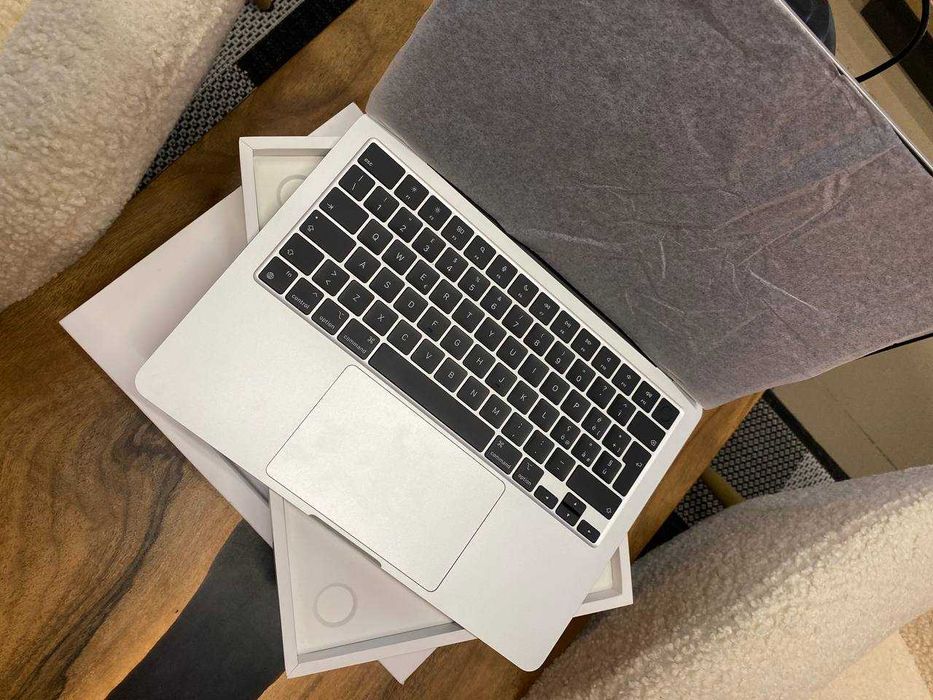 Ноутбук Apple MacBook Air 13“ M2 8/512GB Silver (MLY03) 2022