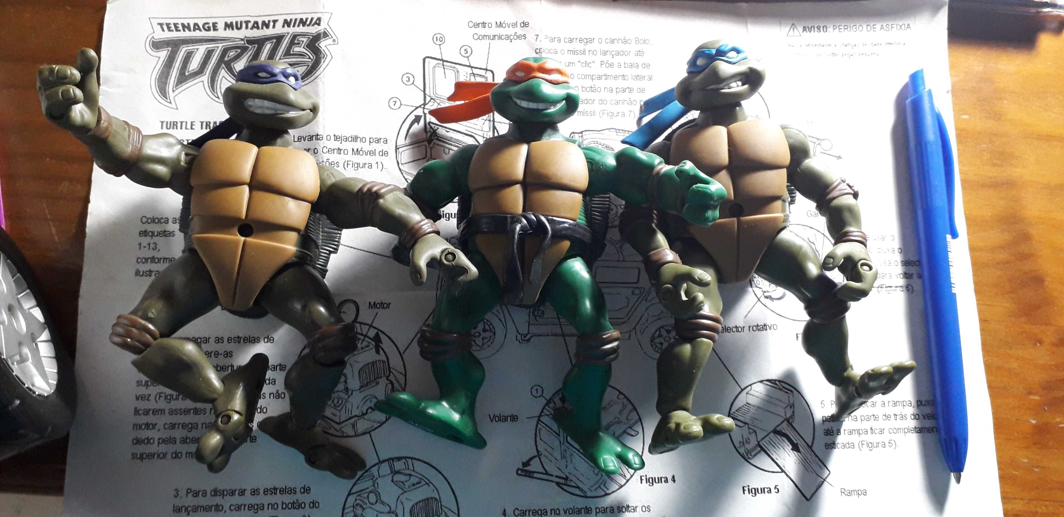 Carro Tartarugas Ninja+ 2 tartarugas : Leonardo e Donatello.
