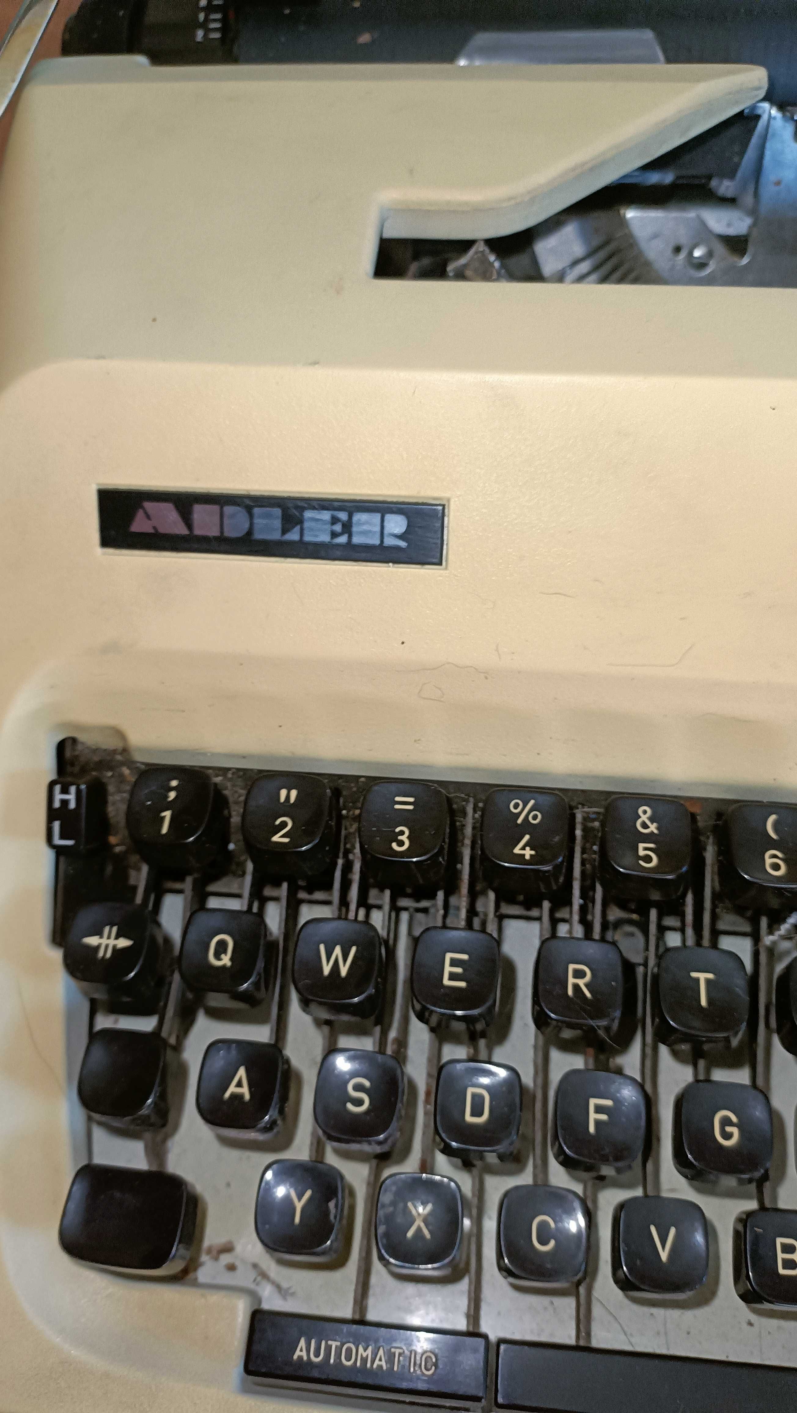 Maszyna do pisania Adler Junior10
