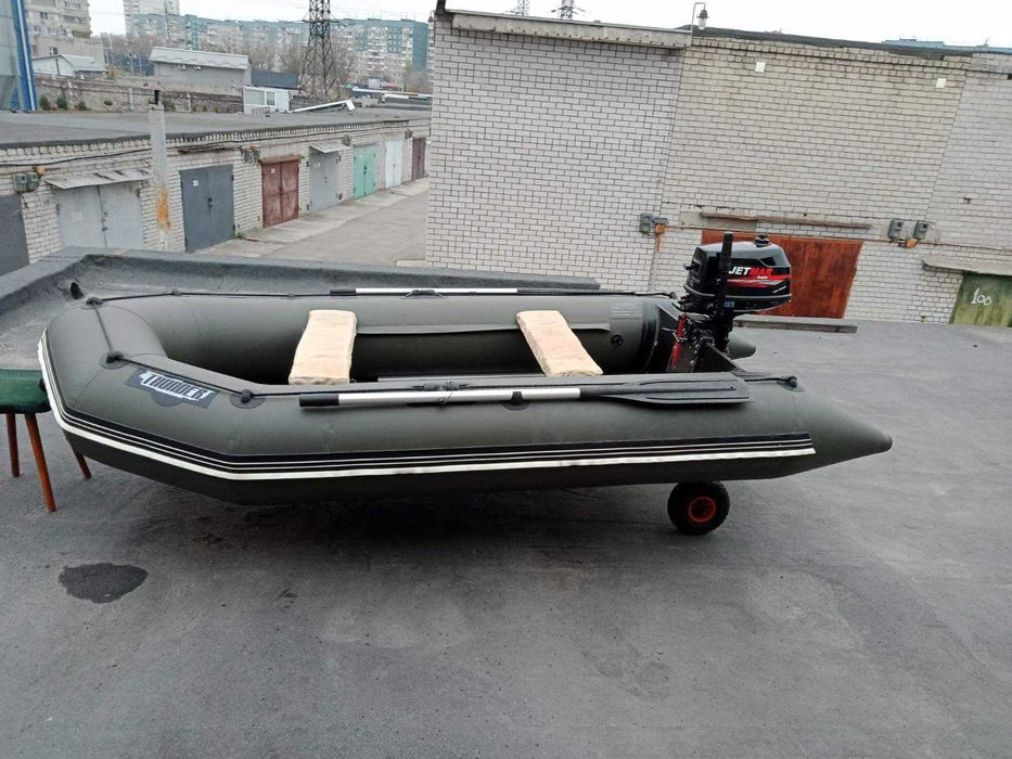 Лодка моторная килевая THUNDER c мотором JETMAR T6