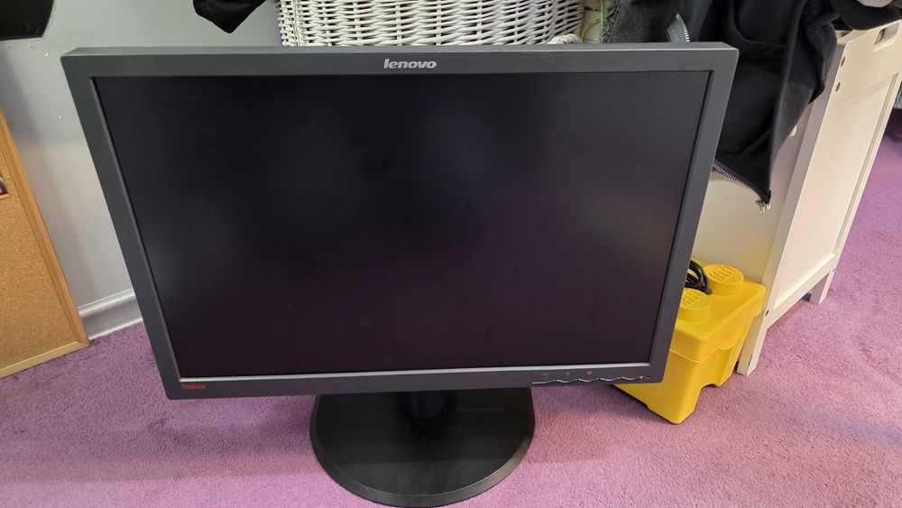 [SPRZEDAM] Monitor Lenovo ThinkVision LT2452pWC 24" 16:10
