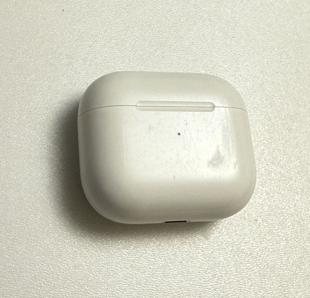 Apple airpods etui ładujące A2566 + silikon