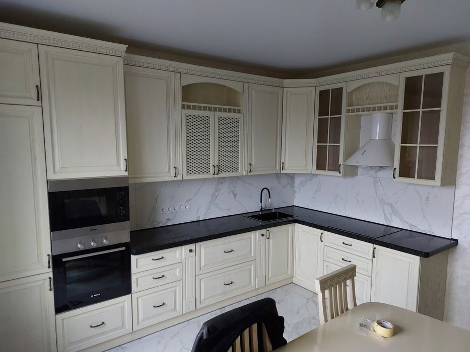 Меблі на замовлення. Шафи-купе. Кухні. Вбудовані меблі. Гардеробні.