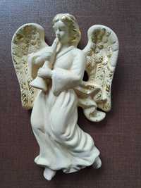 Figurka ceramiczna anioł