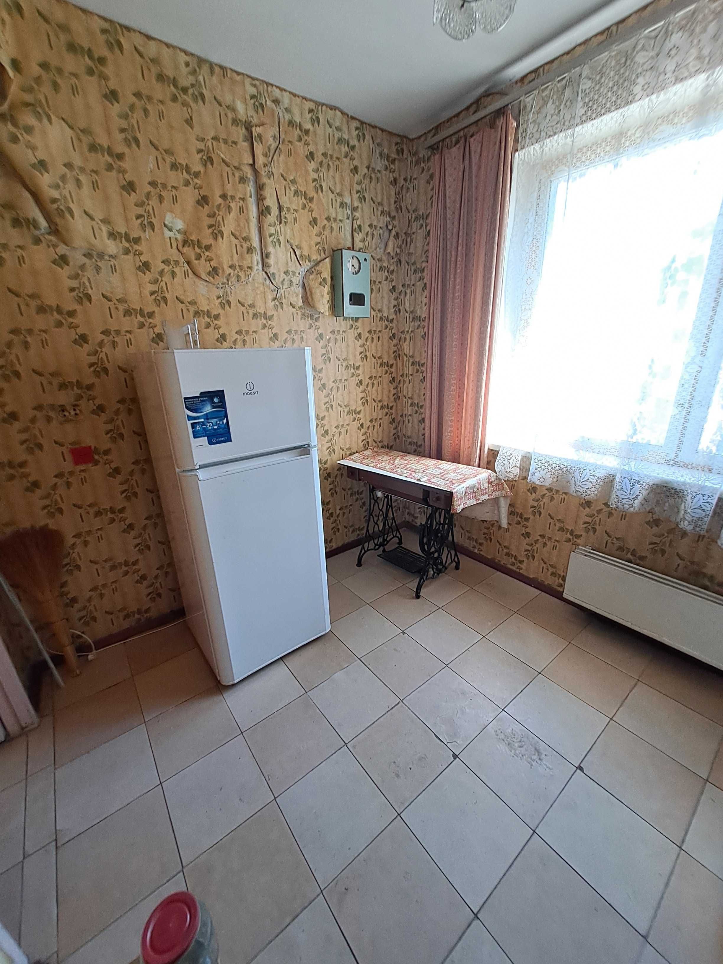Продаж 1 кімнатної квартири по вул. Курузова р-н. ринку