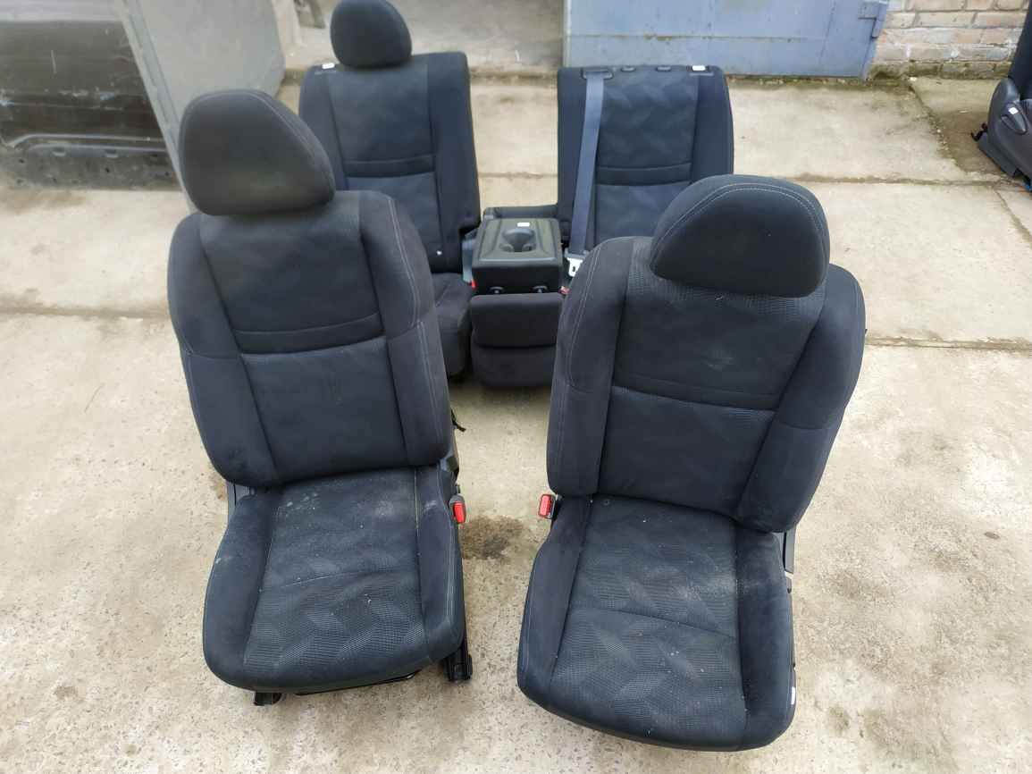 Nissan  комплект сидіння перед + зад DS5008 DS5008