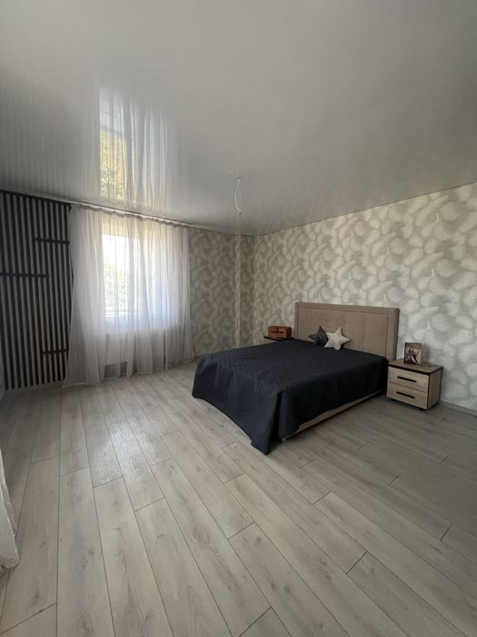 Продам будинок в центрі міста.