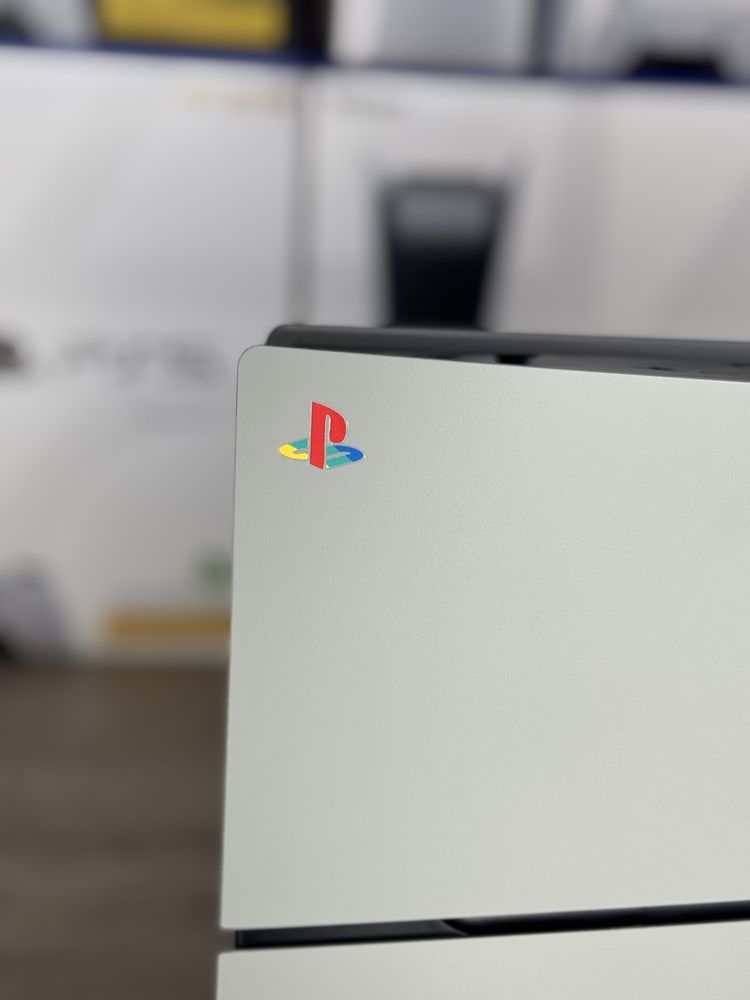 Ps5 slim spider-man та 30th anniversary edition