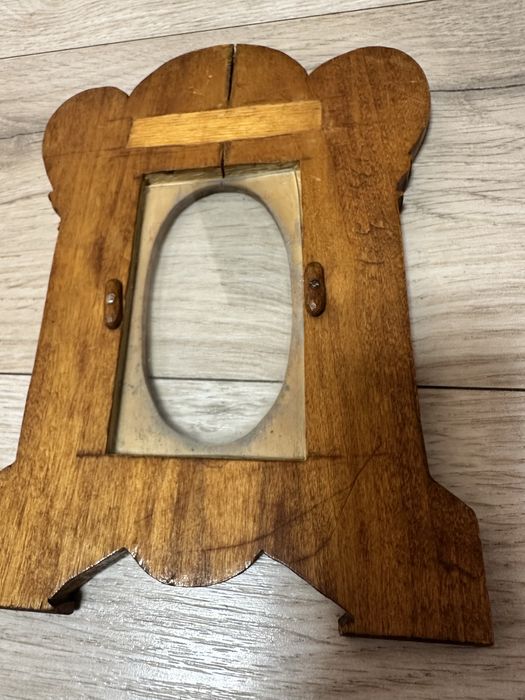 Антикварна різьблена дерев’яна рамка (1930-ті, Карпати)