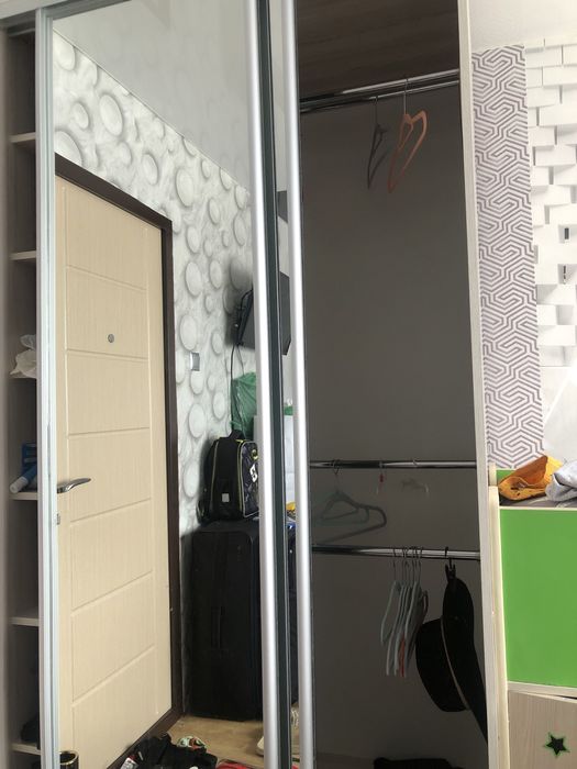 Продам шафу купе з зеркалами