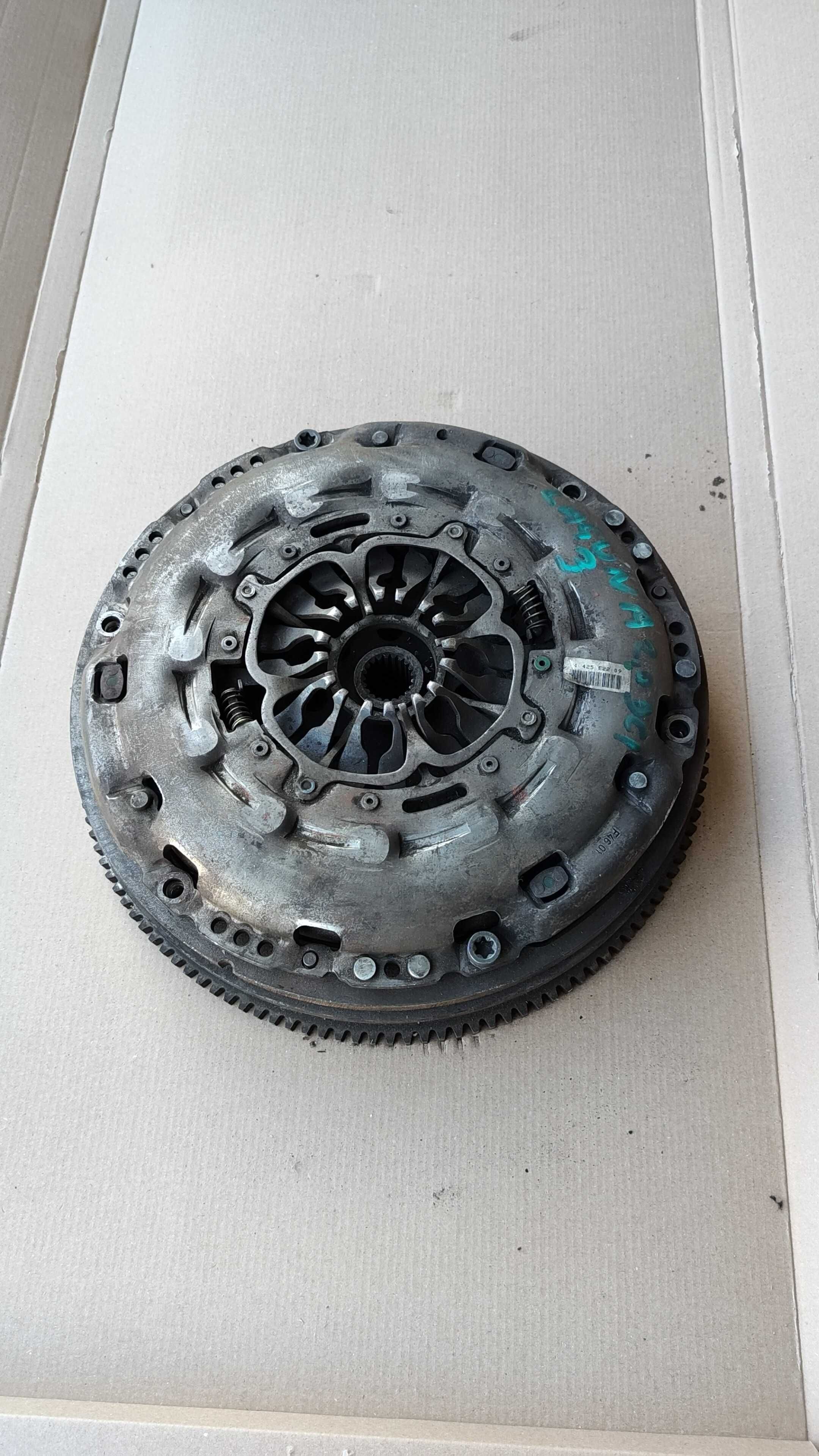 Dwumasa Sprzegło Renault Laguna III 2.0 DCI 07-11.r 6 Biegow BDB