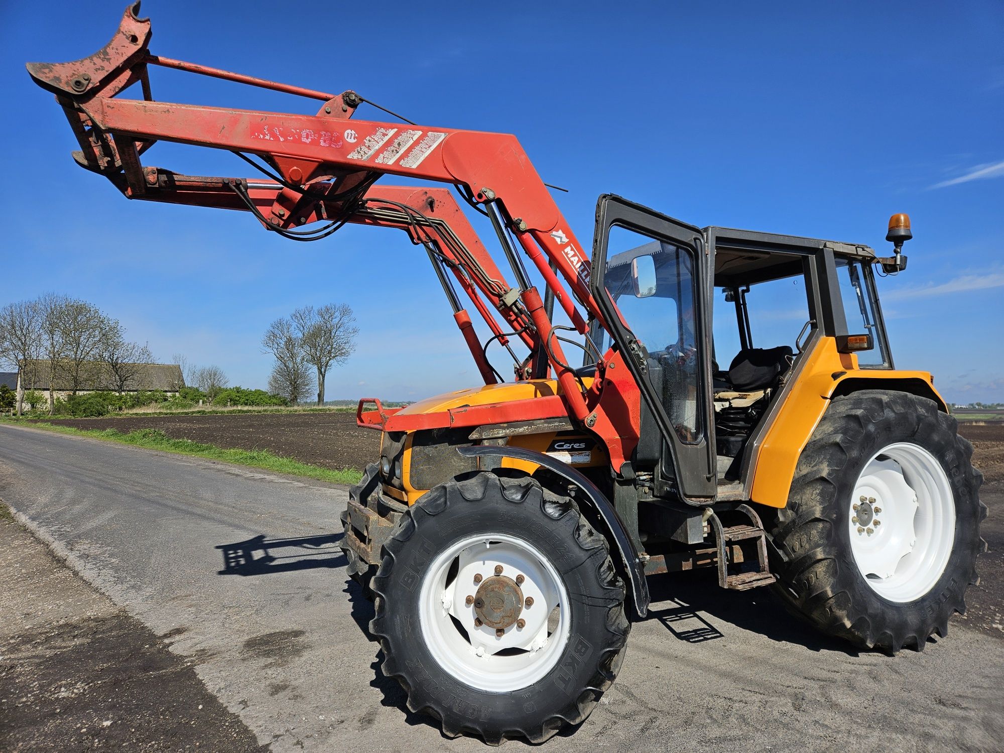 Ciągnik rolniczy Renault ceres 95 x