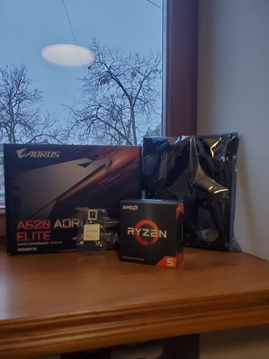 Aorus a 520+ryzen 5 5600X+2 Triden Z 32gb