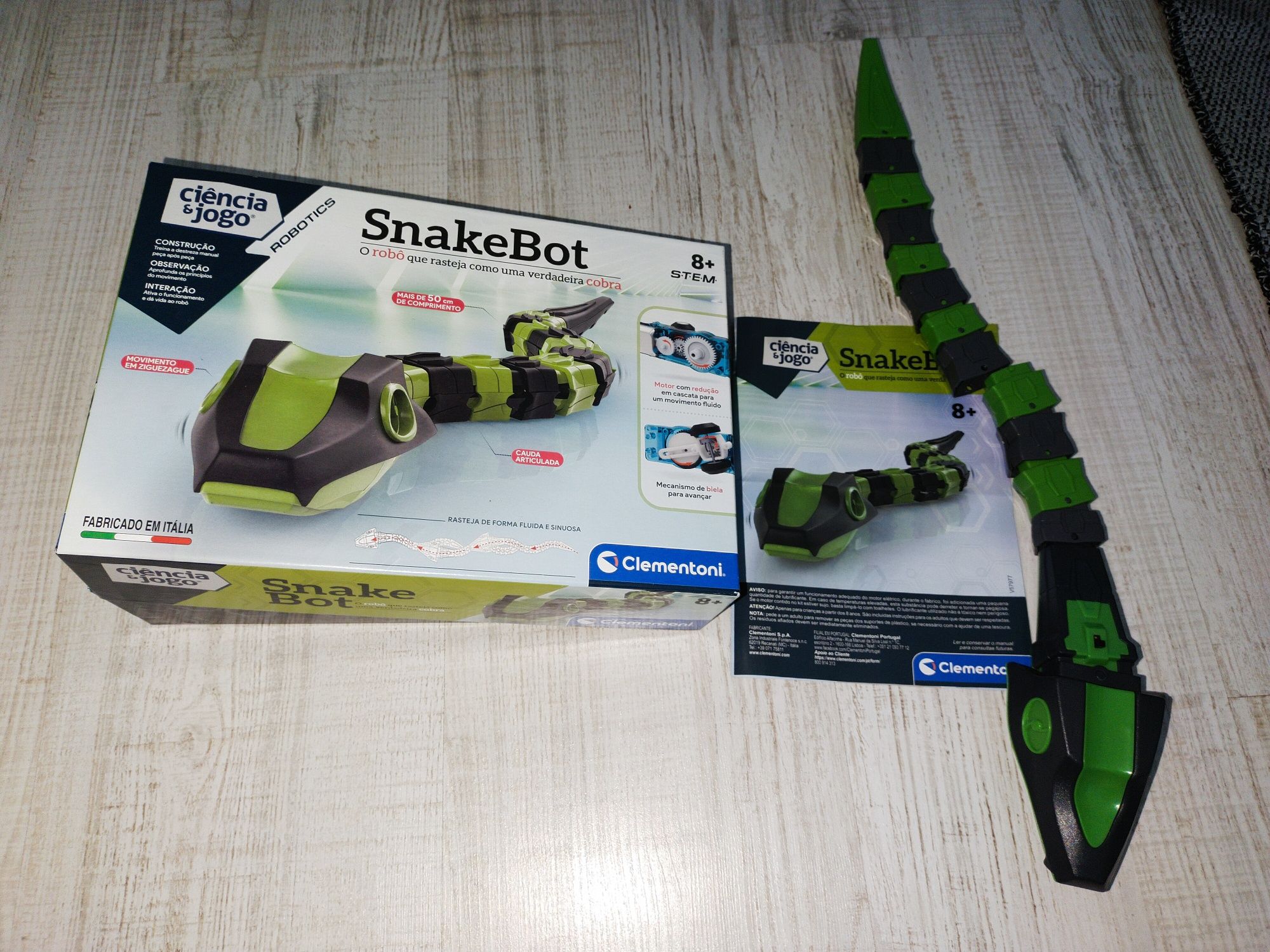 Brinquedo SnakeBot da ciência e jogo