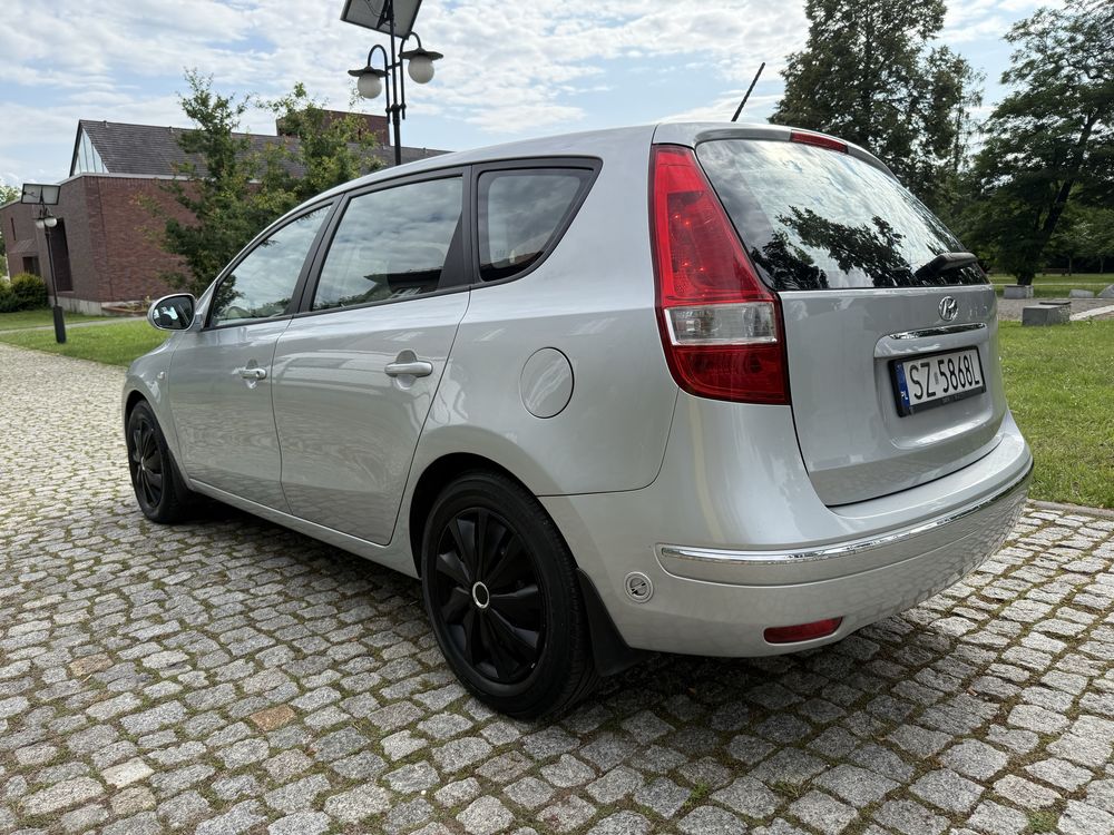 Hyundai i30 2009r 1.4b