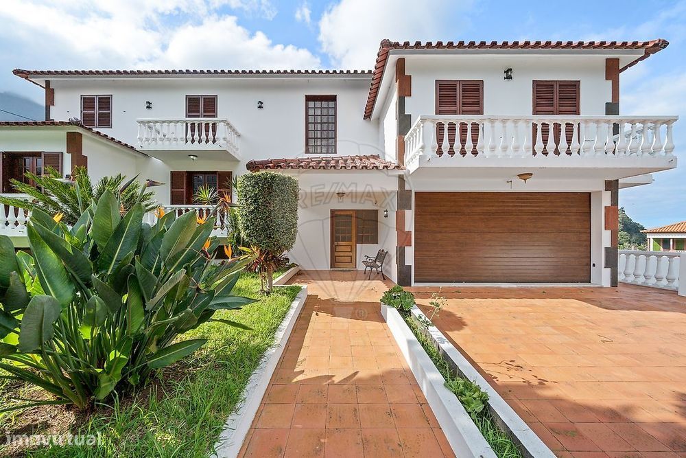 Moradia T4 para venda