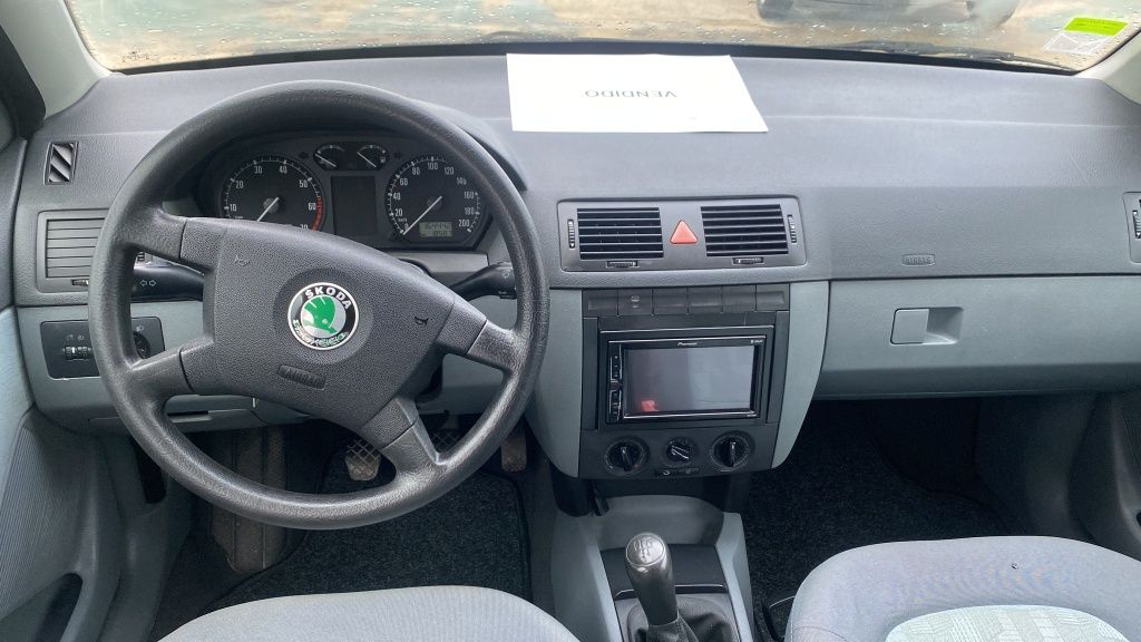 Skoda Fabia 1.4 MPI 2001 – 180.000 km – Para arranjar ou peças