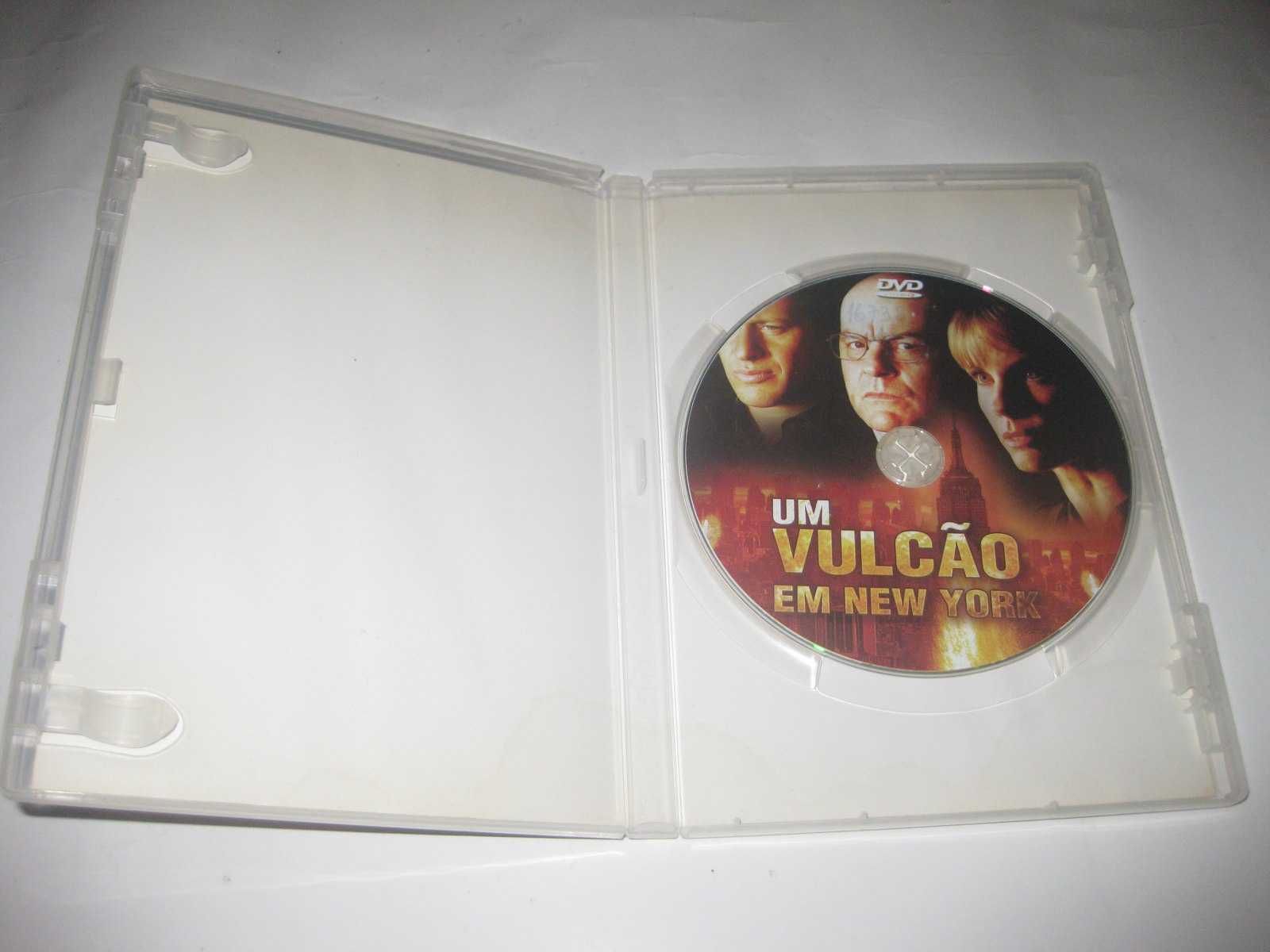 DVD "Um Vulcão em New York" com Michael Ironside