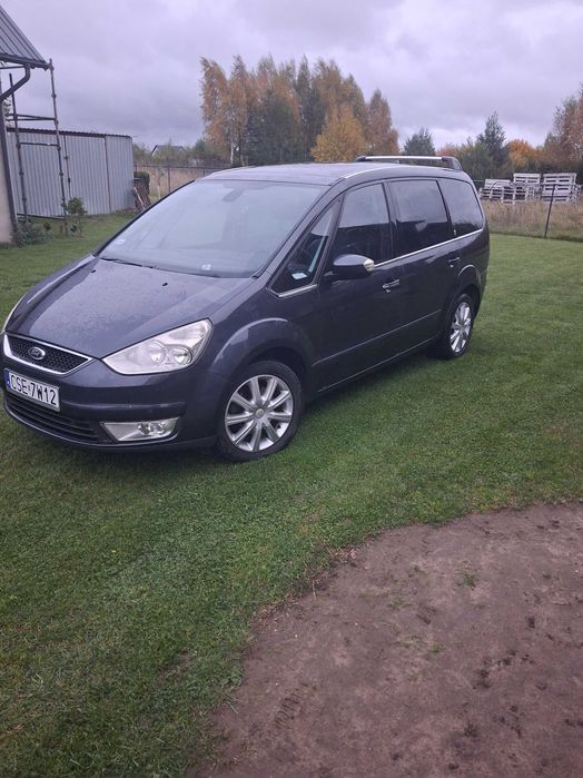 Ford Galaxy Ghia 2.0 140km
