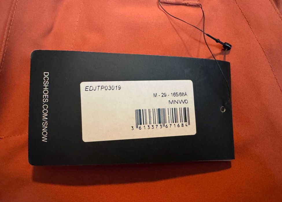 Nowe spodnie snowboardowe damskie DC rozmiar "M" (160-165 cm)