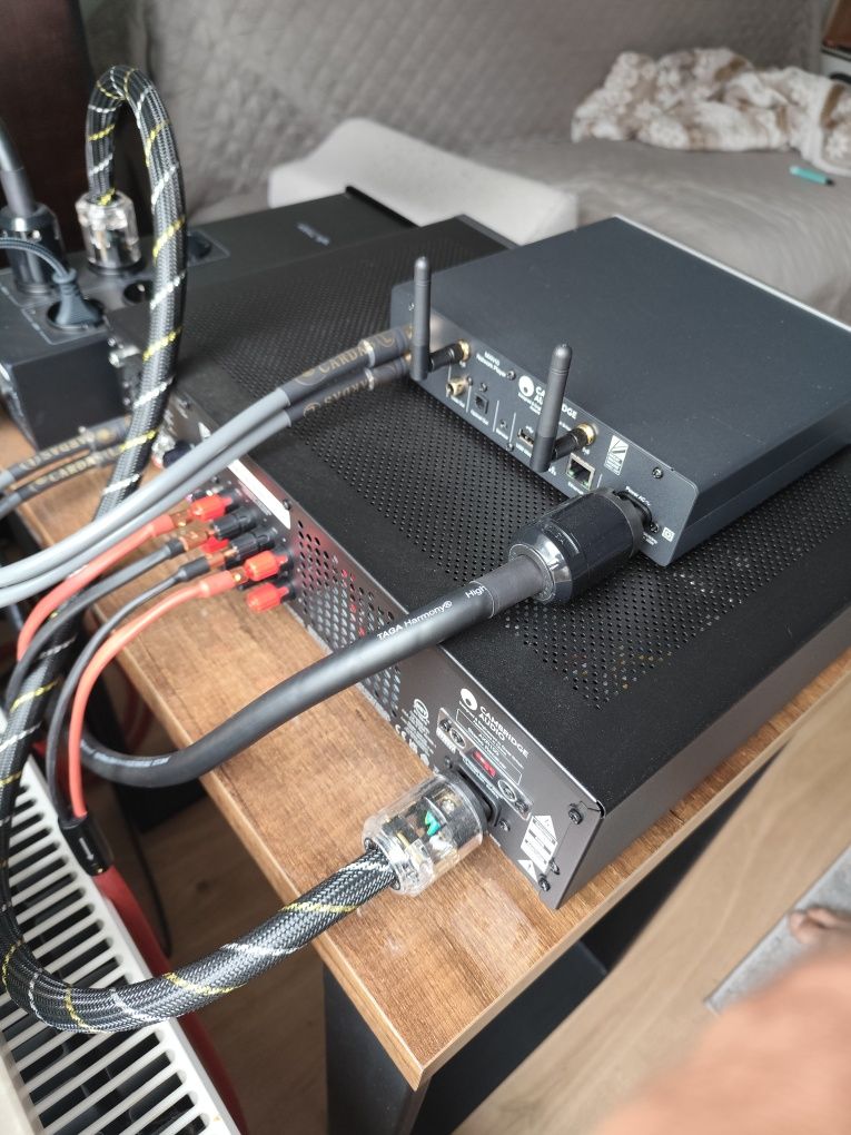 Wzmacniacz Cambridge Audio AXR100 jak nowy
