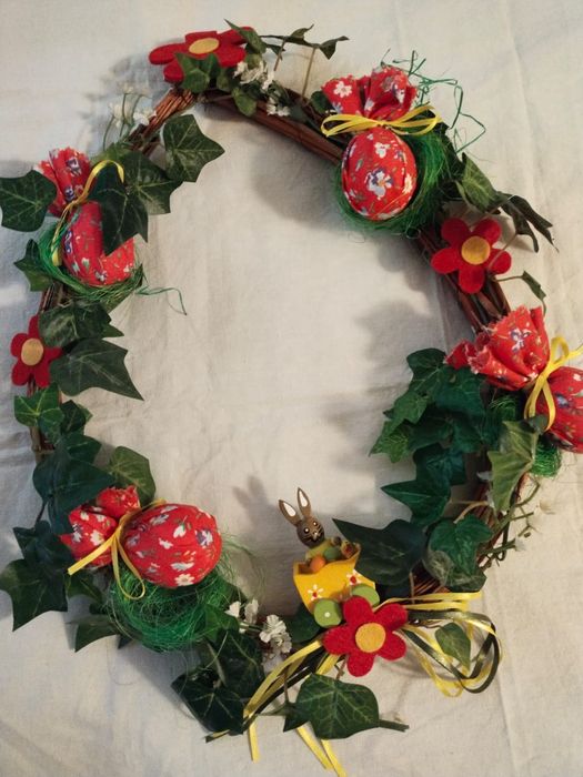 подарунки ручна робота пасхальний вінок серце кашпо горошок для квітів
